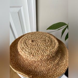 Helen Kaminski 100% Natural Raffia hat Handmade in Madagascar